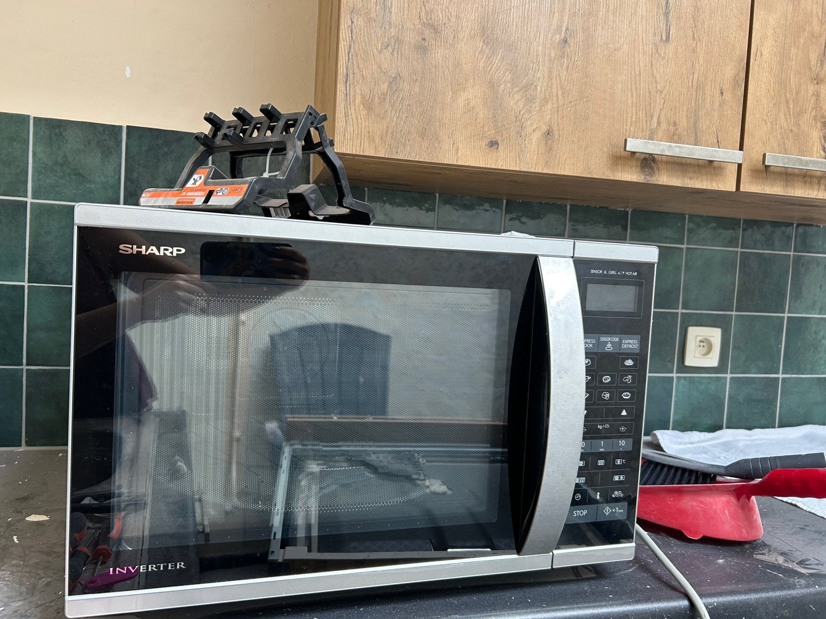 Sharp R971INW combi magnetron, Electroménager, Micro-ondes, Enlèvement, Utilisé, 45 à 60 cm, Autoportant
