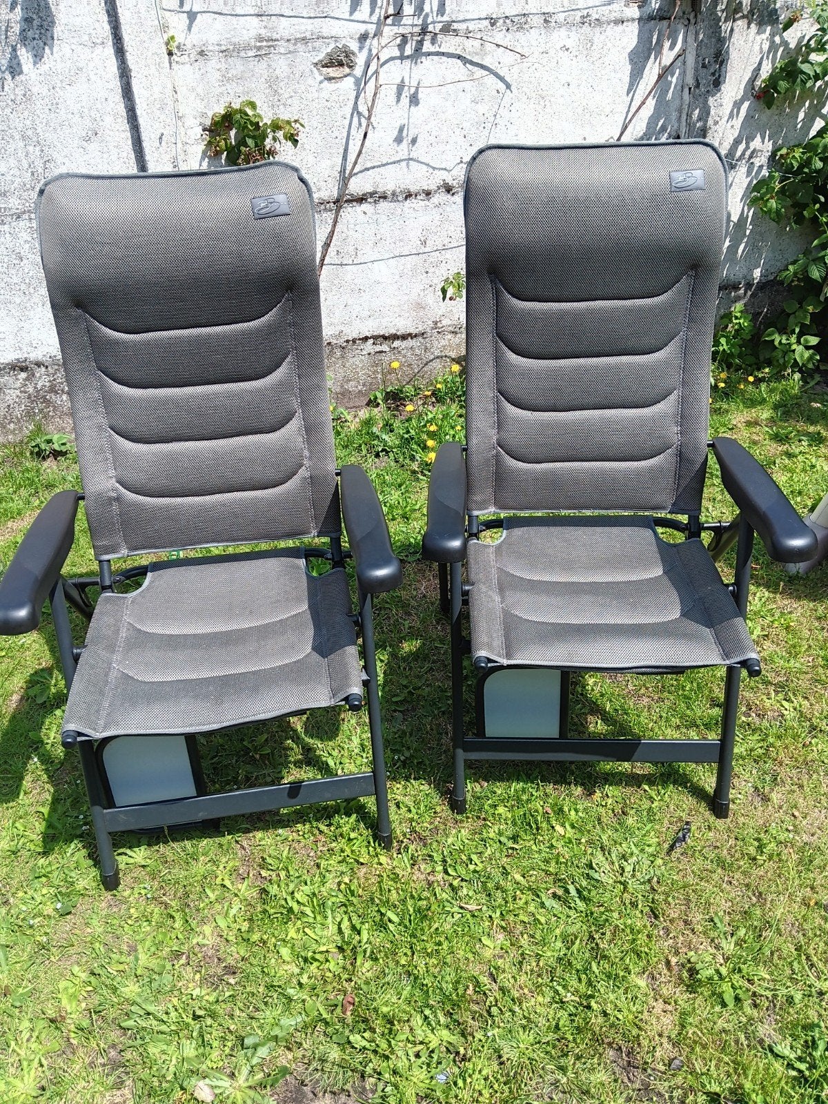 Bardani stoelen, Ophalen