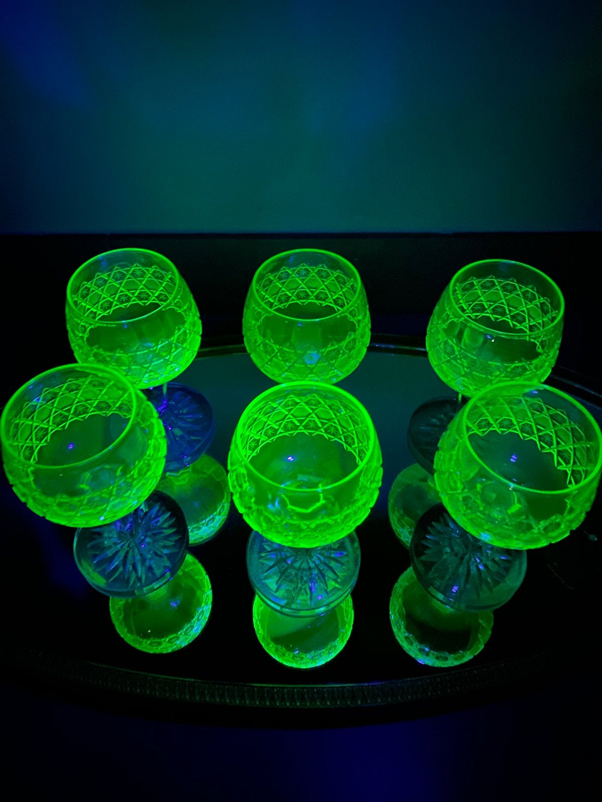 6 verres à uranium magnifiquement découpés, Enlèvement, Comme neuf