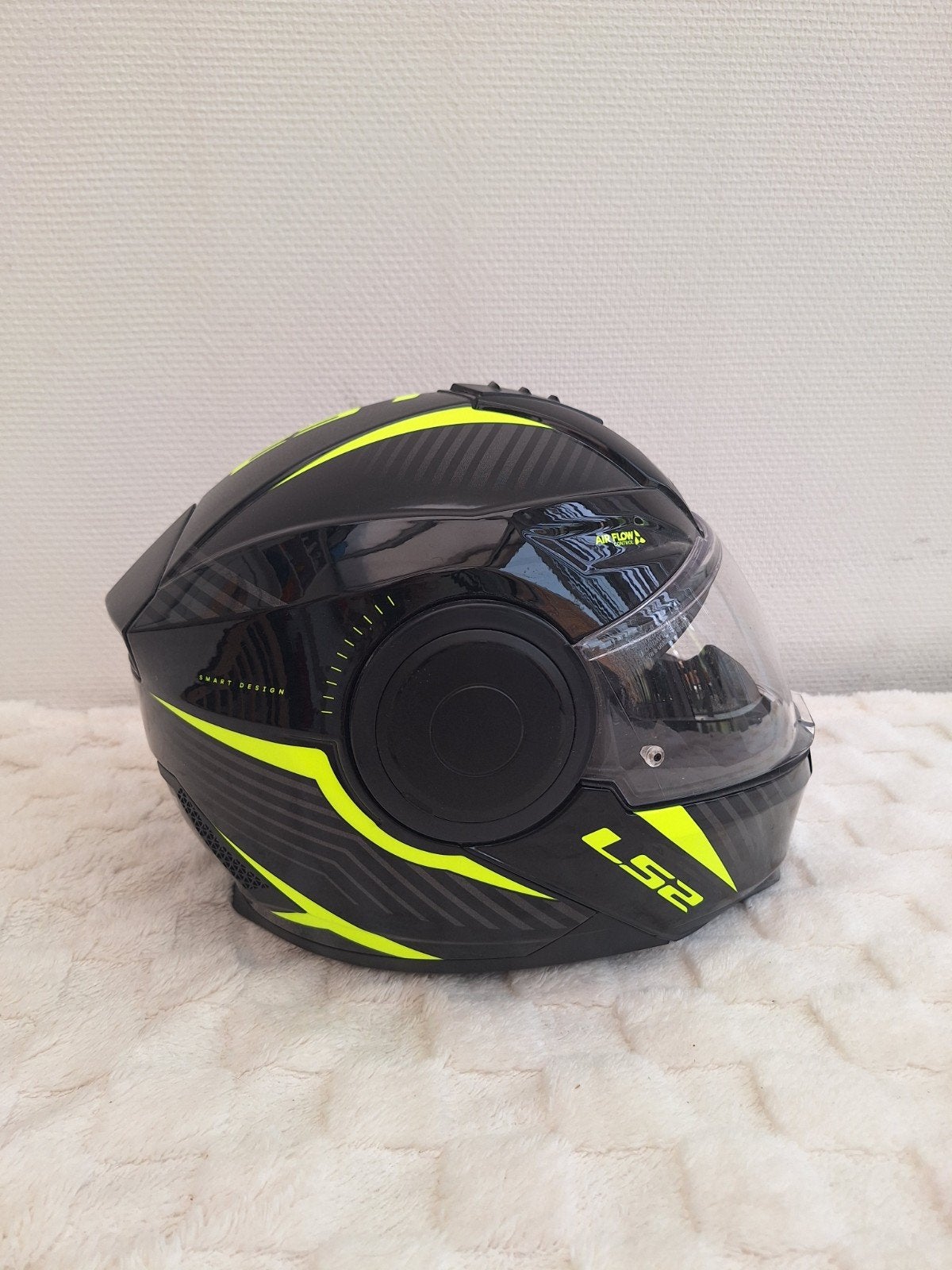 Zwarte motorhelm, Motoren, Kleding | Motorhelmen, Overige merken, Verzenden, Dames, S