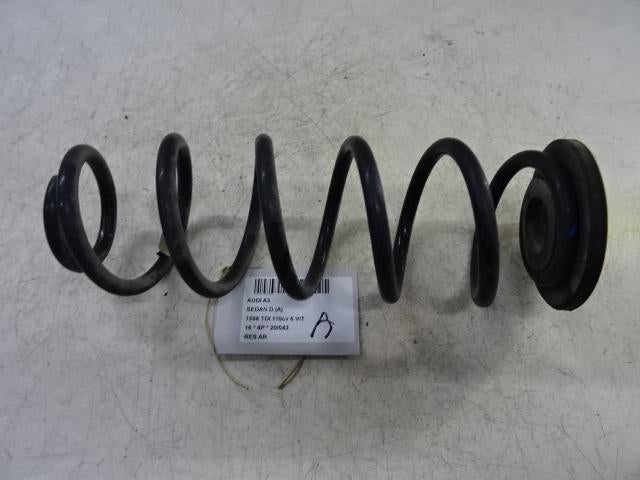 RESSORT DE SUSPENSION ARRIERE Audi A3 Limousine (8VS / 8VM), Utilisé, Audi