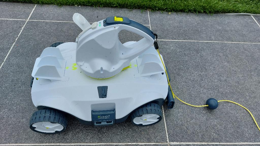 Kokido Manga +  zwembadrobot, Tuin en Terras, Zwembad-toebehoren, Ophalen, Zo goed als nieuw, Reinigingsmiddel