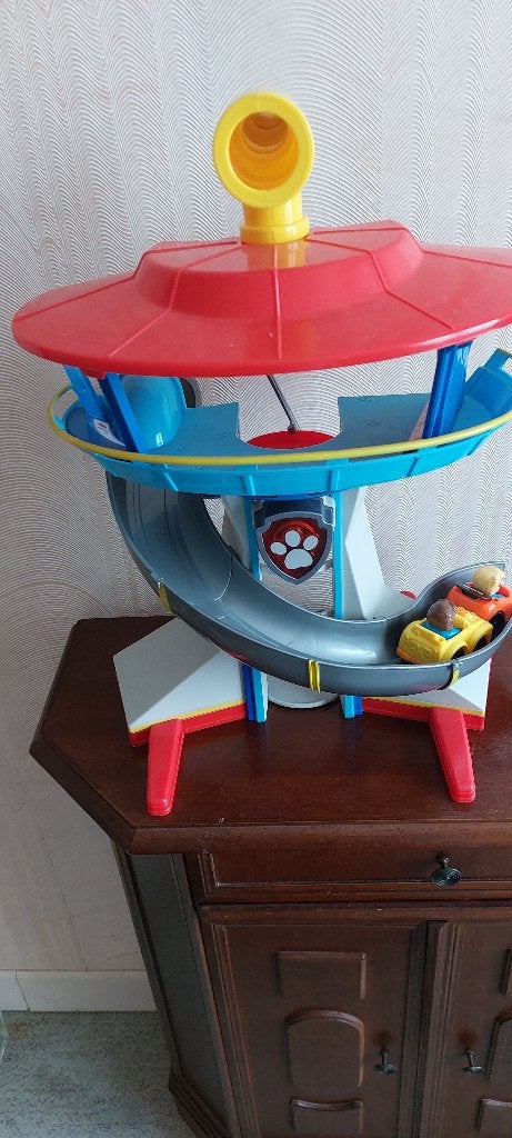 Paw Patrol - Toren met glijbaan + figuurtjes, Kinderen en Baby's, Ophalen of Verzenden, Gebruikt