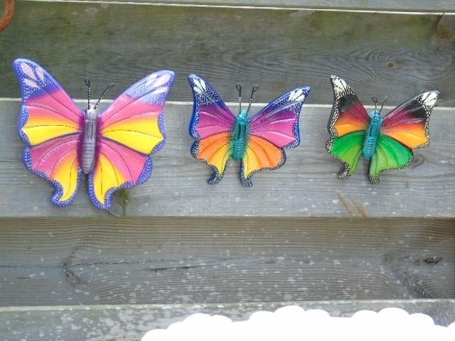 papillon mural ( 3 ) exotique en terre cuite couleurs, Jardin & Terrasse, Enlèvement ou Envoi, Neuf