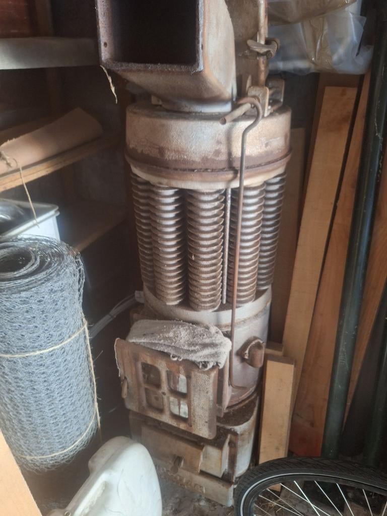 Kolenkachel in gietijzer te koop, Ophalen, Kolenkachel