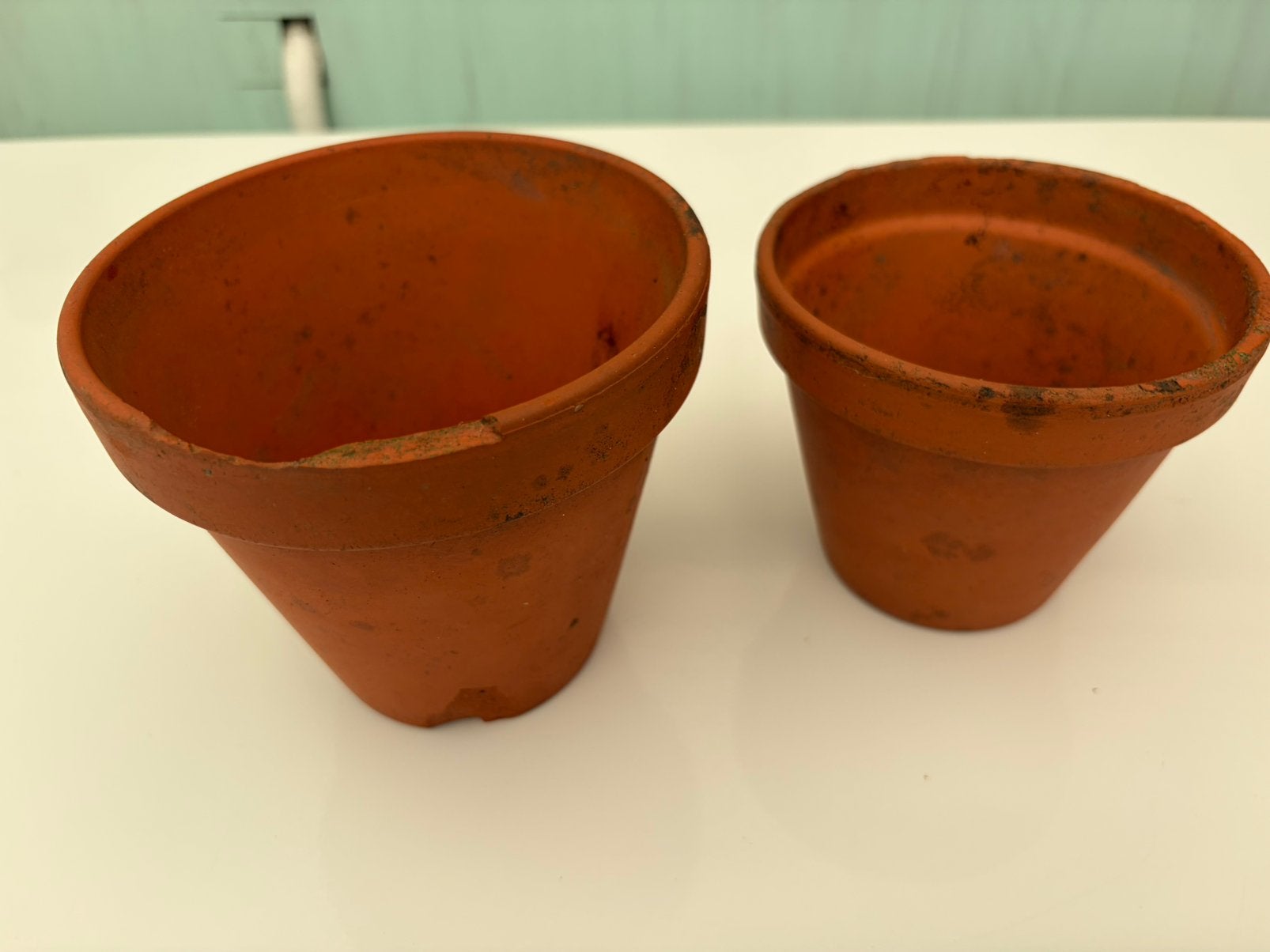 2 gebruikte terracottapotten dia 10 en 11 cm, Ophalen, Zo goed als nieuw