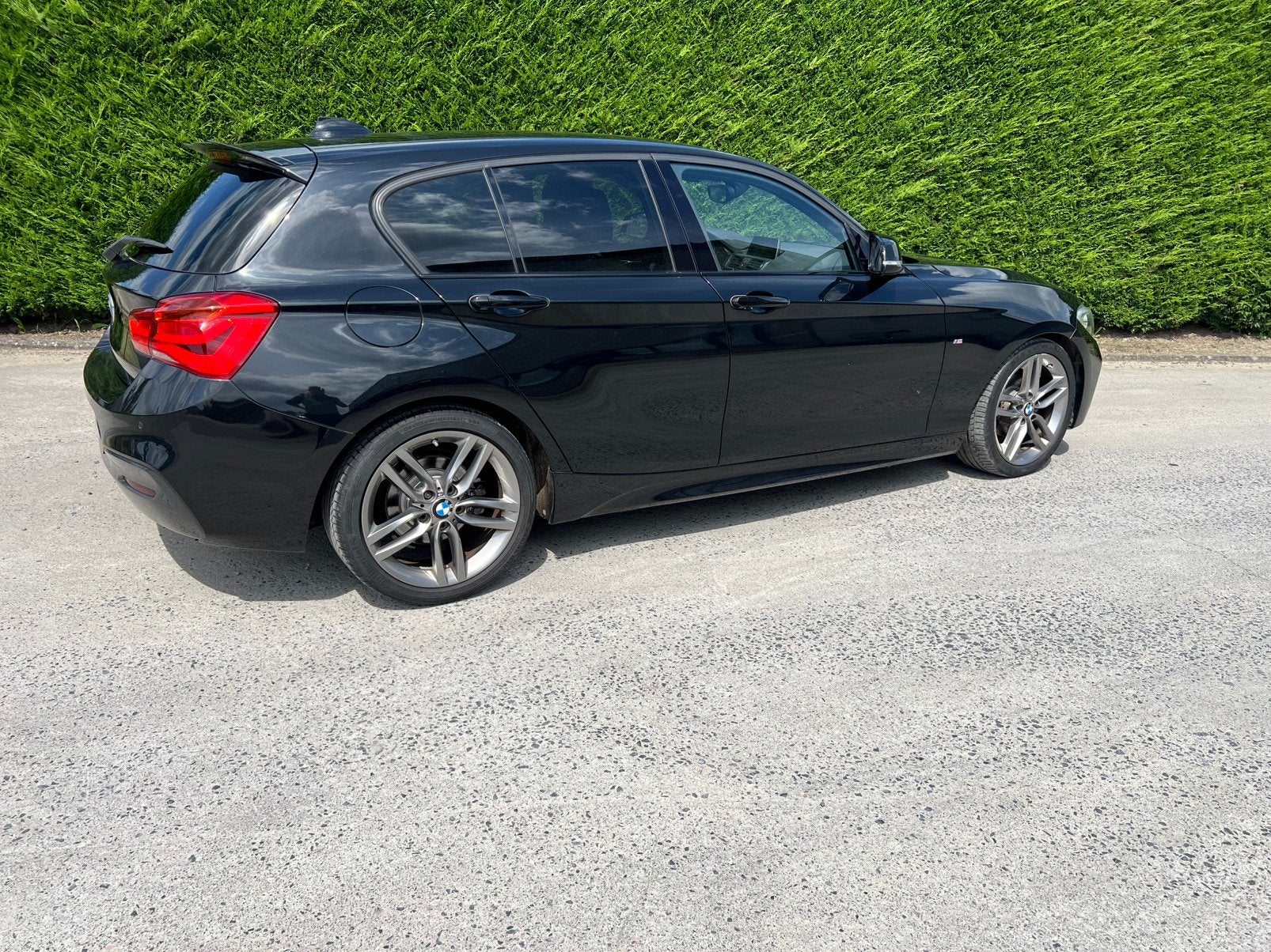Bmw F20 118i • M-Pakket • Navi • Zetelverwarming •, Auto's, USB, Zwart, Leder, Bedrijf