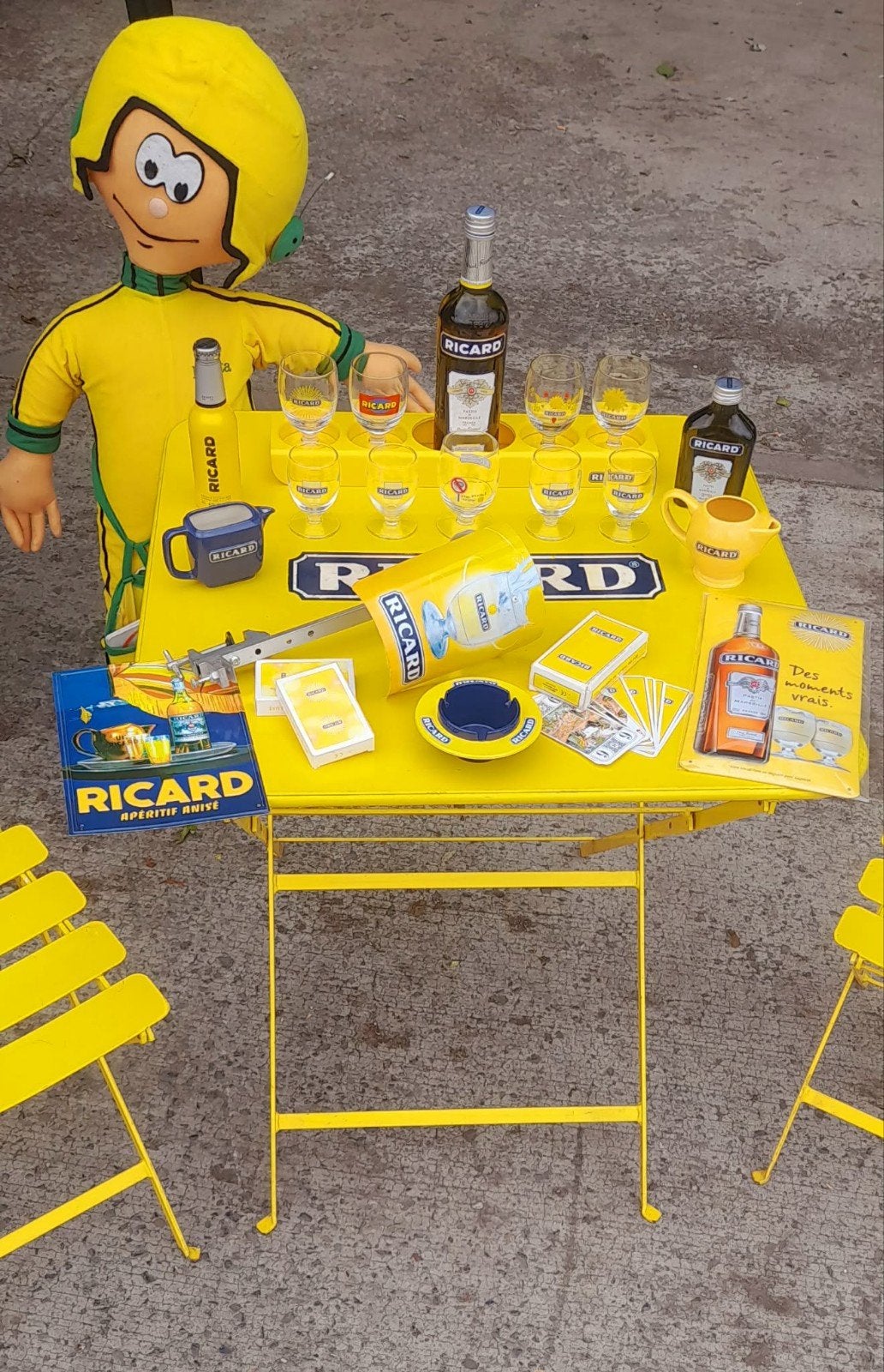RICARD 1TABLE PLIANTE & 2CHAISES PLIANTES, Collections, Marques & Objets publicitaires, Neuf, Enlèvement
