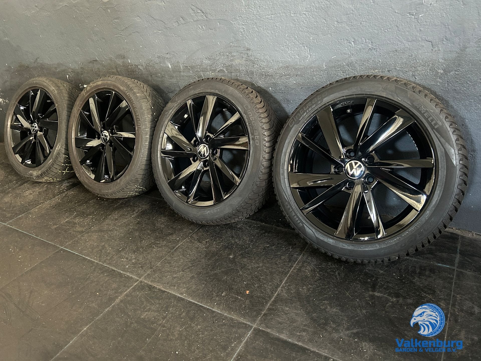 7mm! Originele VW Golf 8 5H Gavia 17 inch zwarte velgen 5x11, Auto-onderdelen, Gebruikt, -, -, Banden en Velgen