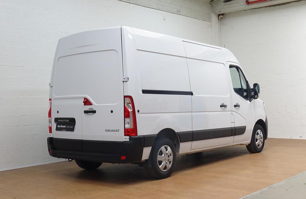 Renault Master L2H2 Blue dCi 135 - 3.5T Confort, Auto's, Voorwielaandrijving, Gebruikt, Zwart, 4 cilinders