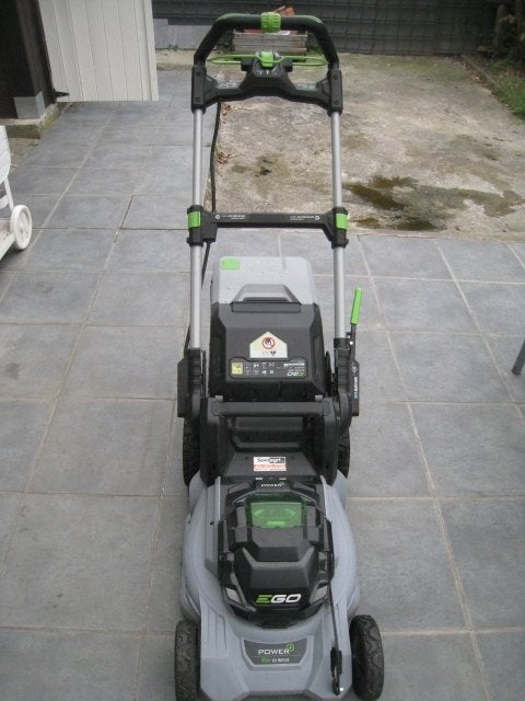 Tondeuse à gazon sans fil, Tondeuses à gazon sur batterie, Tondeuse rotative, Comme neuf, 40 à 49 cm
