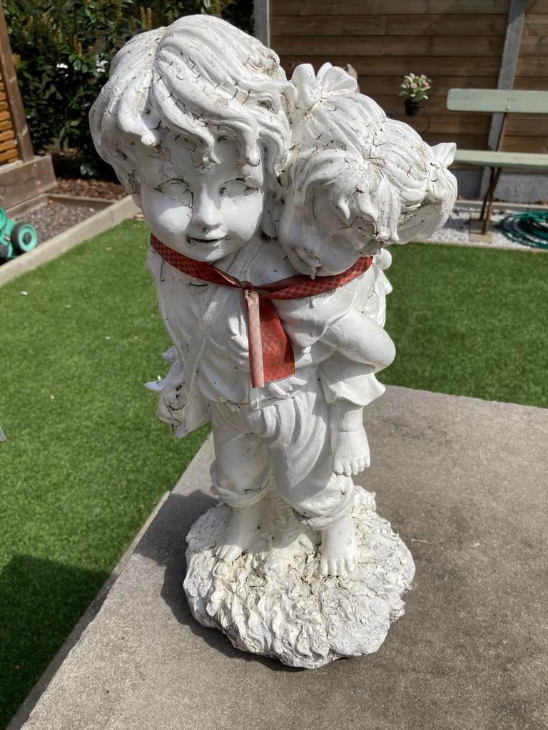 Kinderen in beton, Ophalen, Gebruikt, Beton