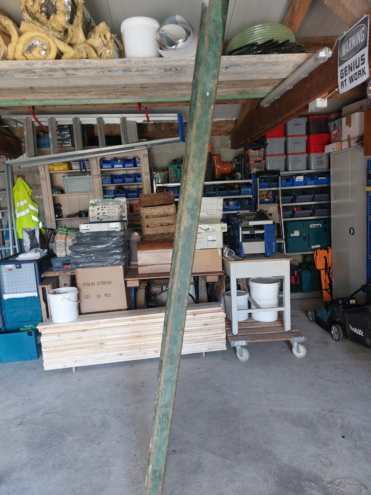 oude houten ladder., Enlèvement