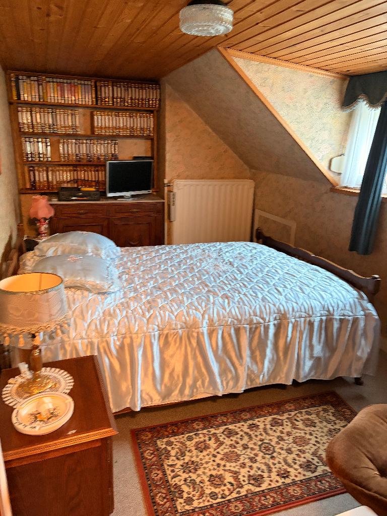 Chambre à coucher, Maison & Meubles, Chambre à coucher | Lits, 140 cm, Brun, Enlèvement, Utilisé