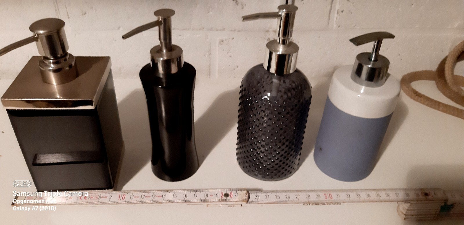 Zeeppompjes 4 stuks, Huis en Inrichting, Ophalen of Verzenden, Zo goed als nieuw, Zwart, Zeepdispenser/zeepbakje