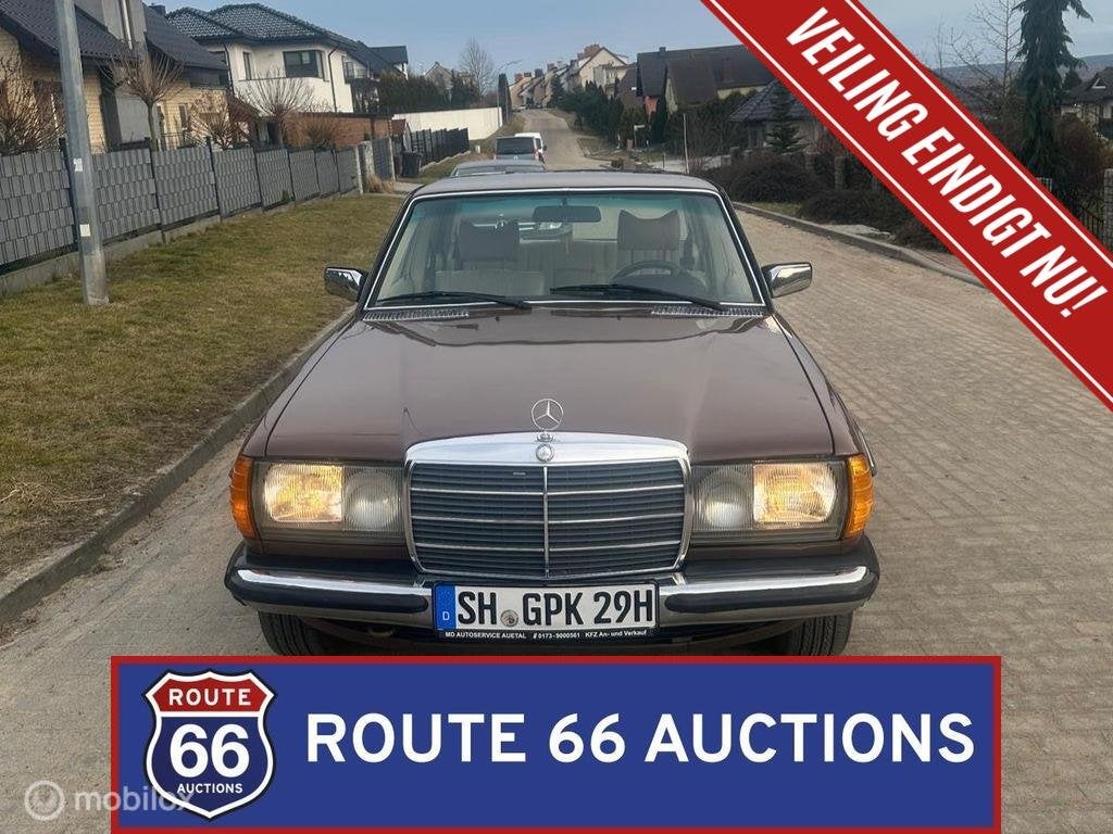 Mercedes-Benz 250 | 1980 | Route 66 Auctions, Auto's, Zwart, Mercedes-Benz, Bedrijf, Handgeschakeld