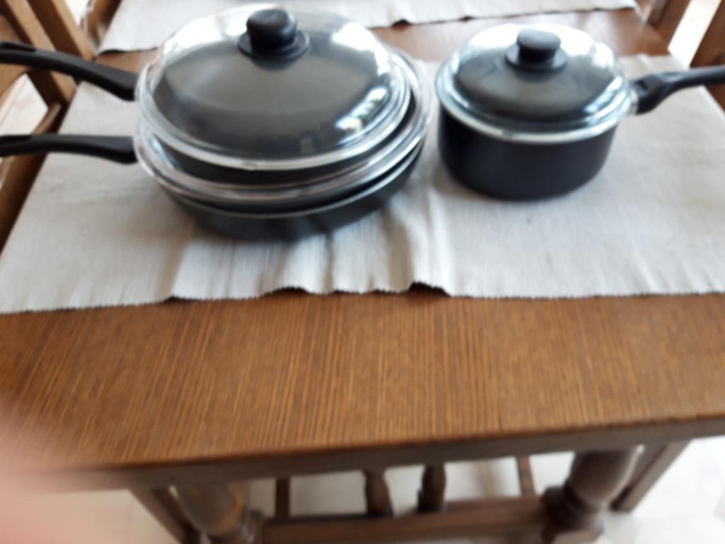 Poêles et poêlon, Huis en Inrichting, Keuken | Potten en Pannen, Ophalen, Zo goed als nieuw
