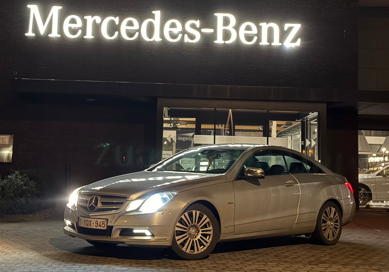 Mercedes-Benz E250 Coupé - Automaat - EURO5, Auto's, Automaat, Euro 5, Achterwielaandrijving, Zwart