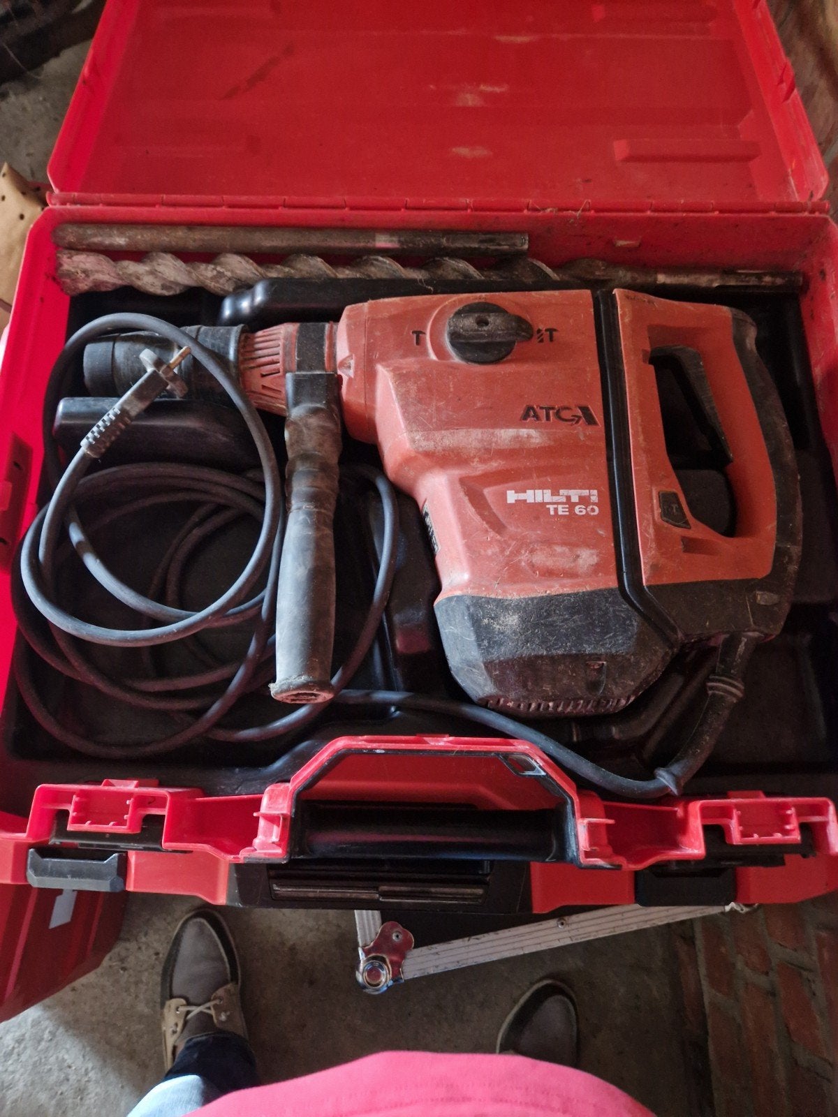 Hilti, Bricolage & Construction, Enlèvement