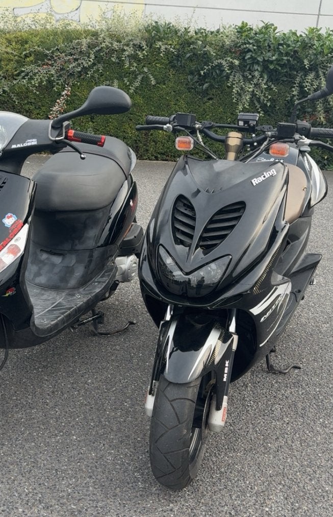 Aerox, Fietsen en Brommers, Ophalen, Zo goed als nieuw, Aerox
