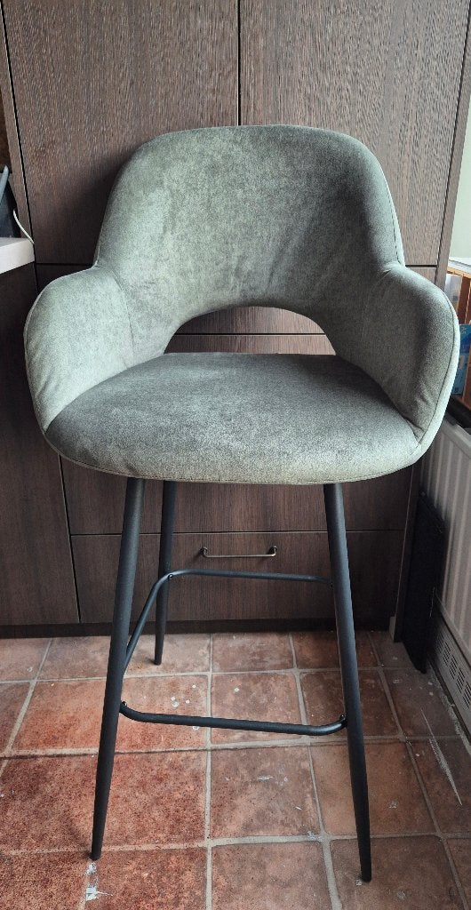 Set van 4 nieuwe barkrukken, Huis en Inrichting, Barkrukken, Ophalen, Met voetsteun, 60 tot 90 cm, Nieuw