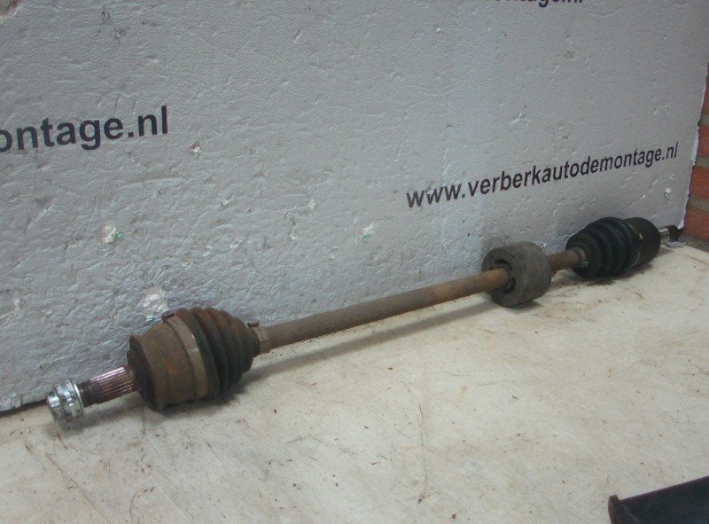 ARBRE DE TRANSMISSION / CARDAN DROIT TRANSMISSION Ka II, Henry-Ford-Straße  1
50735  Köln, DE, Ford-Werke GmbH, Kunden@ford.com