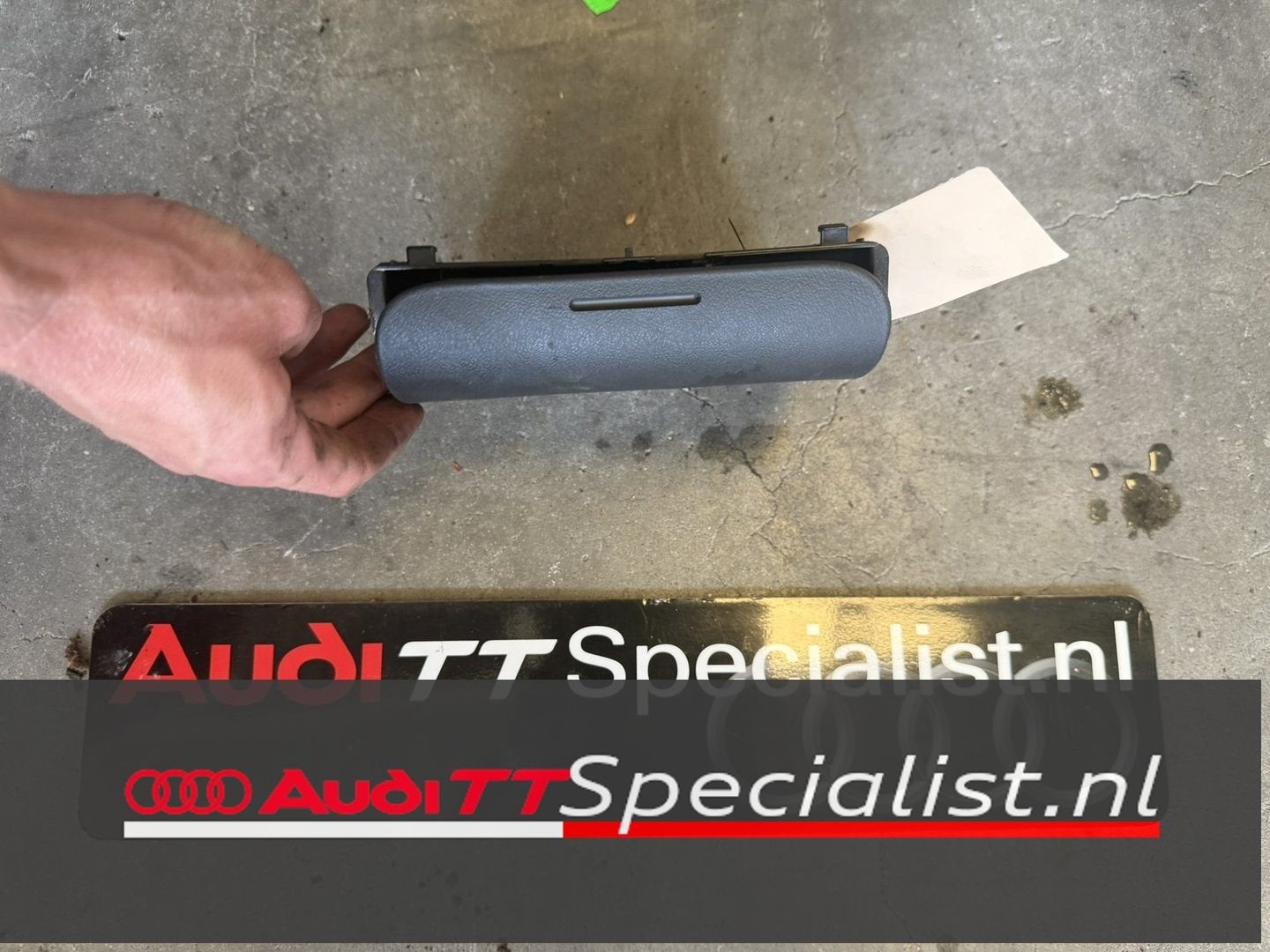 Asbak met mechanisme Audi TT MK1, Gebruikt, -, -, -