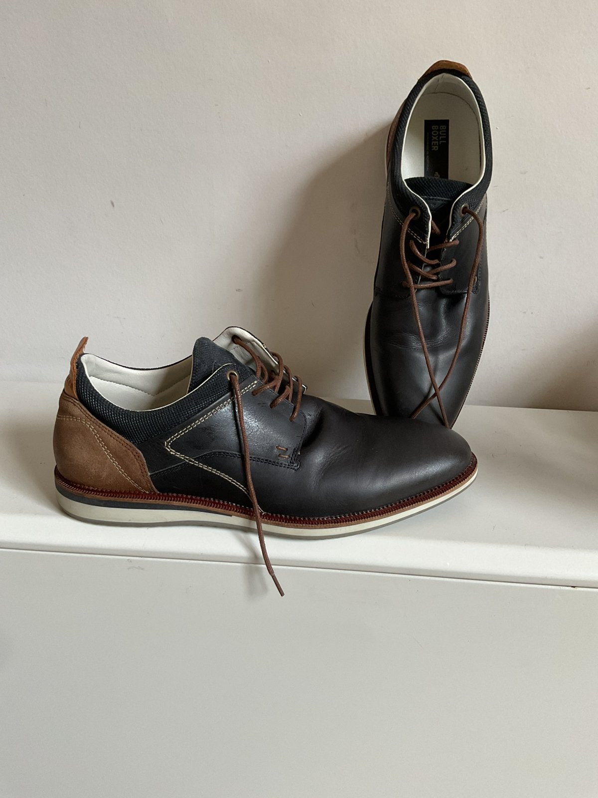 Chaussures à lacets Bullboxer pour homme, taille 43, Vêtements | Hommes, Chaussures, Enlèvement ou Envoi, Comme neuf