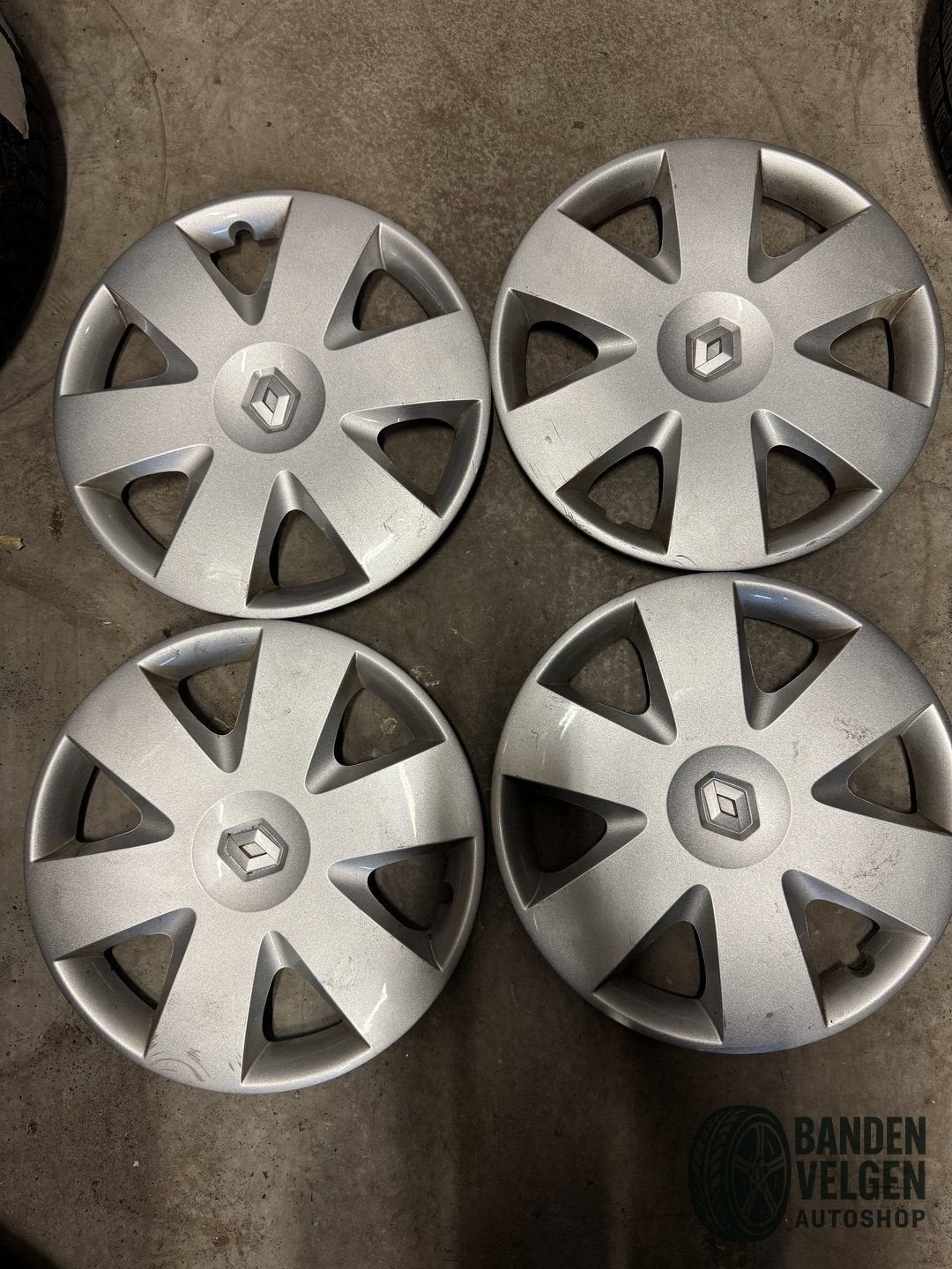 Renault Wieldoppen 15 Inch 8200313607, Auto diversen, Wieldoppen, Gebruikt, -, -, Ophalen of Verzenden