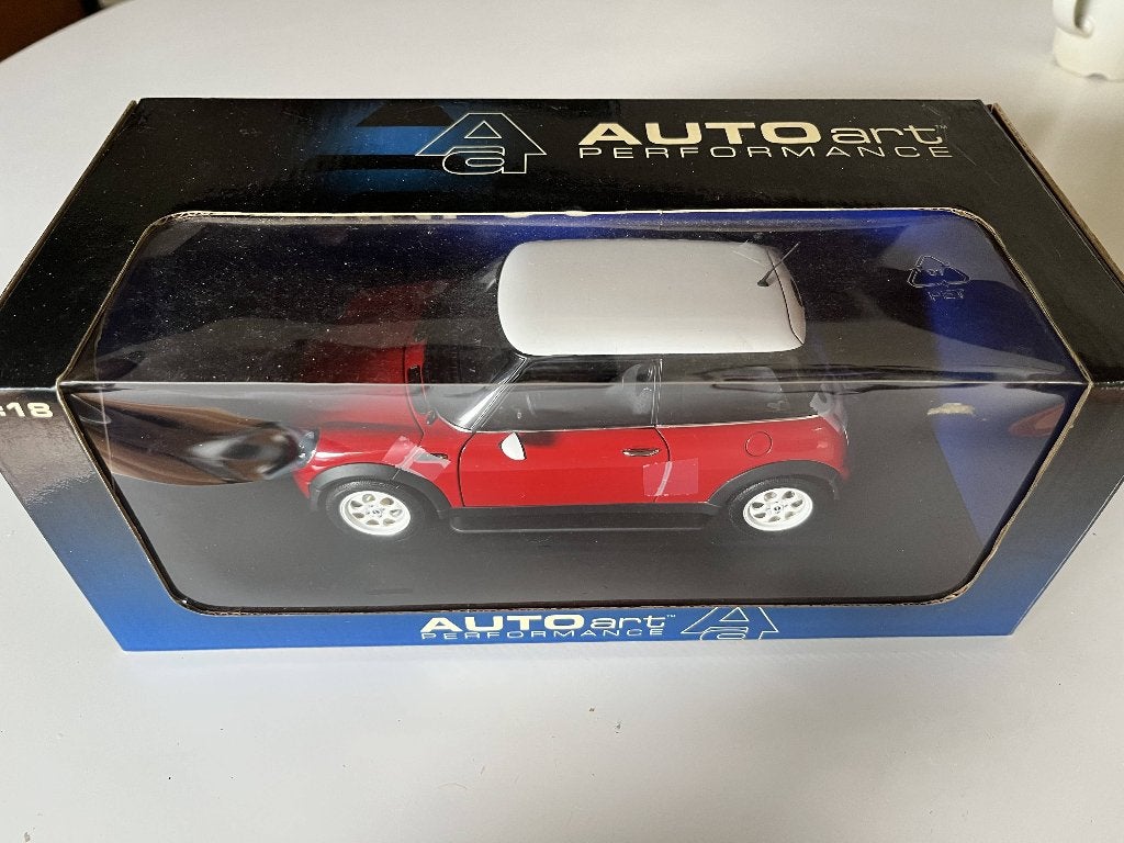 1/18 Autoart Mini cooper, Ophalen of Verzenden, Zo goed als nieuw, Auto, Autoart
