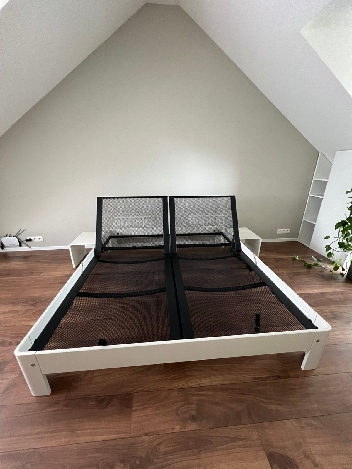 Auping auronde dubbel bed 180 x 200 + 2 nachttafeltjes, Ophalen of Verzenden, Zo goed als nieuw, Wit, Verstelbaar