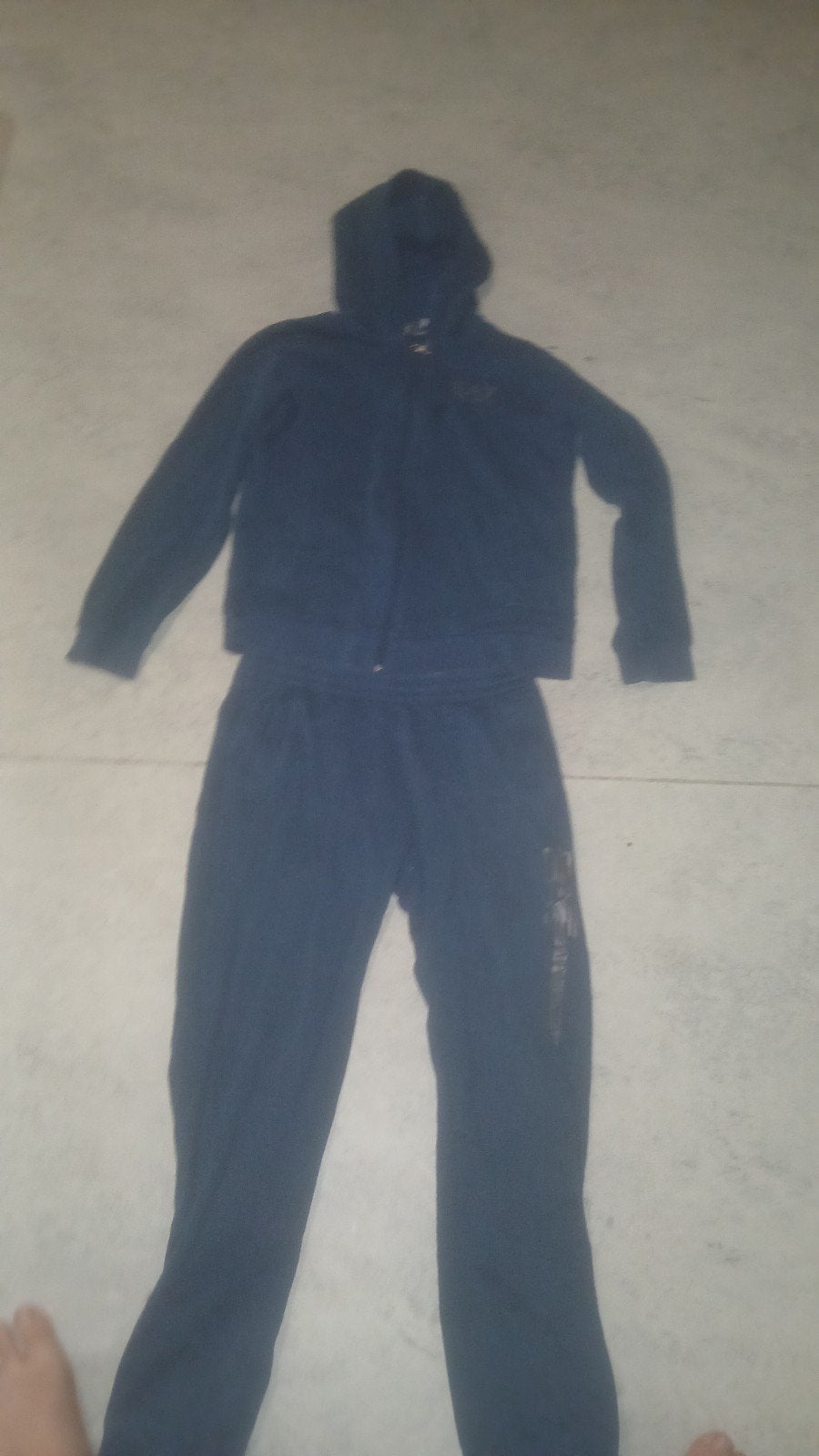 Emporio Armani trainingspak, Enlèvement