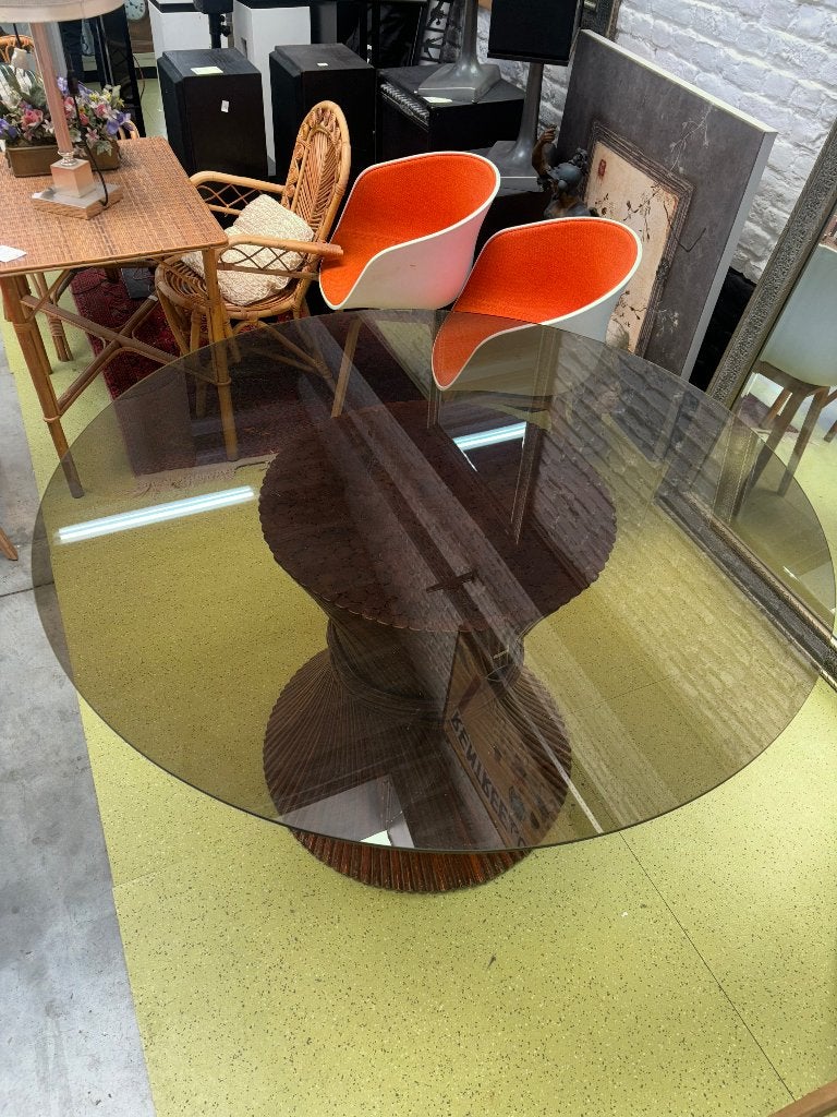 table à manger rond en verre avec base en bambou. An 1960, Huis en Inrichting, ., Rond, Ophalen of Verzenden, Glas