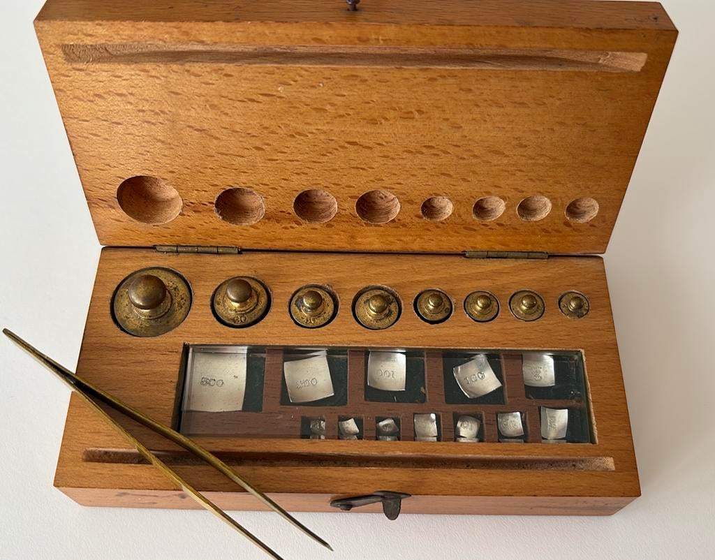 Ensemble de poids ancien, Enlèvement ou Envoi