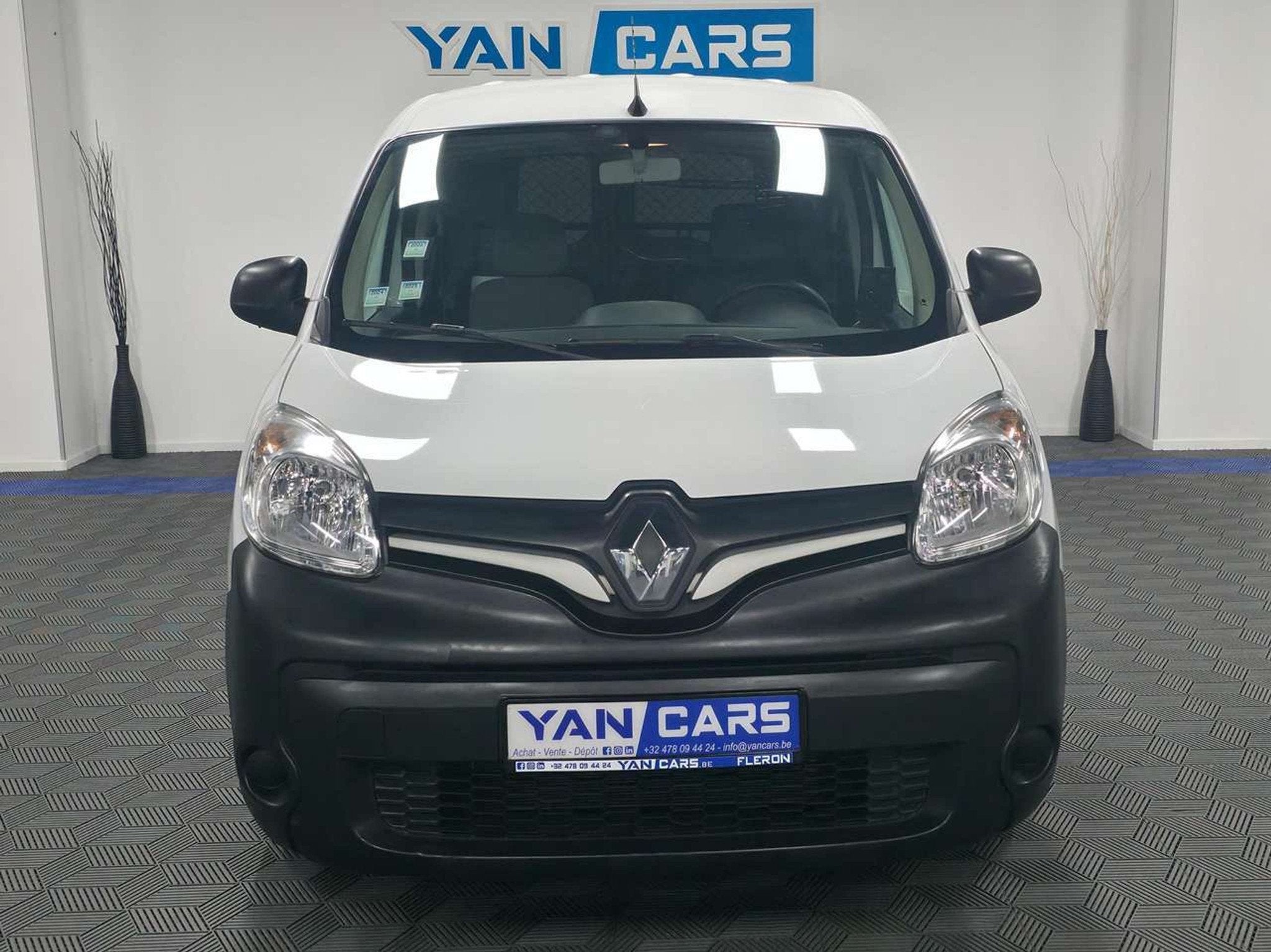 Renault Kangoo Double portes latérales | 59 300km | Pratiqu, Auto's, Voorwielaandrijving, 1330 kg, Stof, Gebruikt
