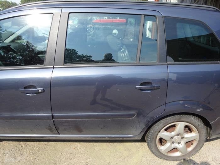 Portière 4portes arrière gauche d'un Opel Zafira B (Z168), -, Opel, 3 mois de garantie, Utilisé