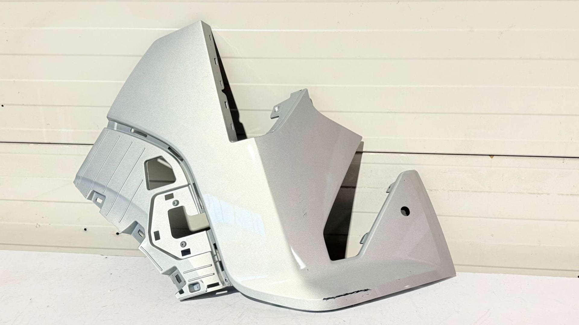 Kia EV3 GT-line linker achter bumperhoek links 86656-EV600, Heolleung-ro 12
06797  Seoul, Bumper, Info@kia.com, Achter