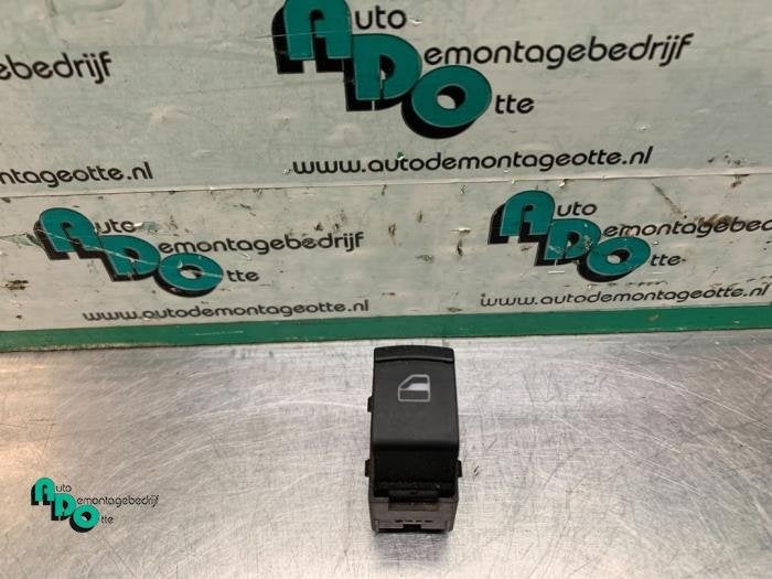 Commutateur vitre électrique d'un Skoda Fabia (Fabia 00-), -, 3 mois de garantie, Utilisé, Skoda