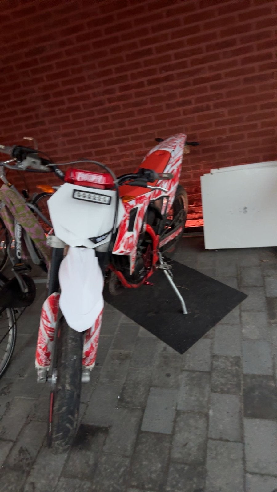 Beta rr 50, Fietsen en Brommers, Ophalen, Zo goed als nieuw