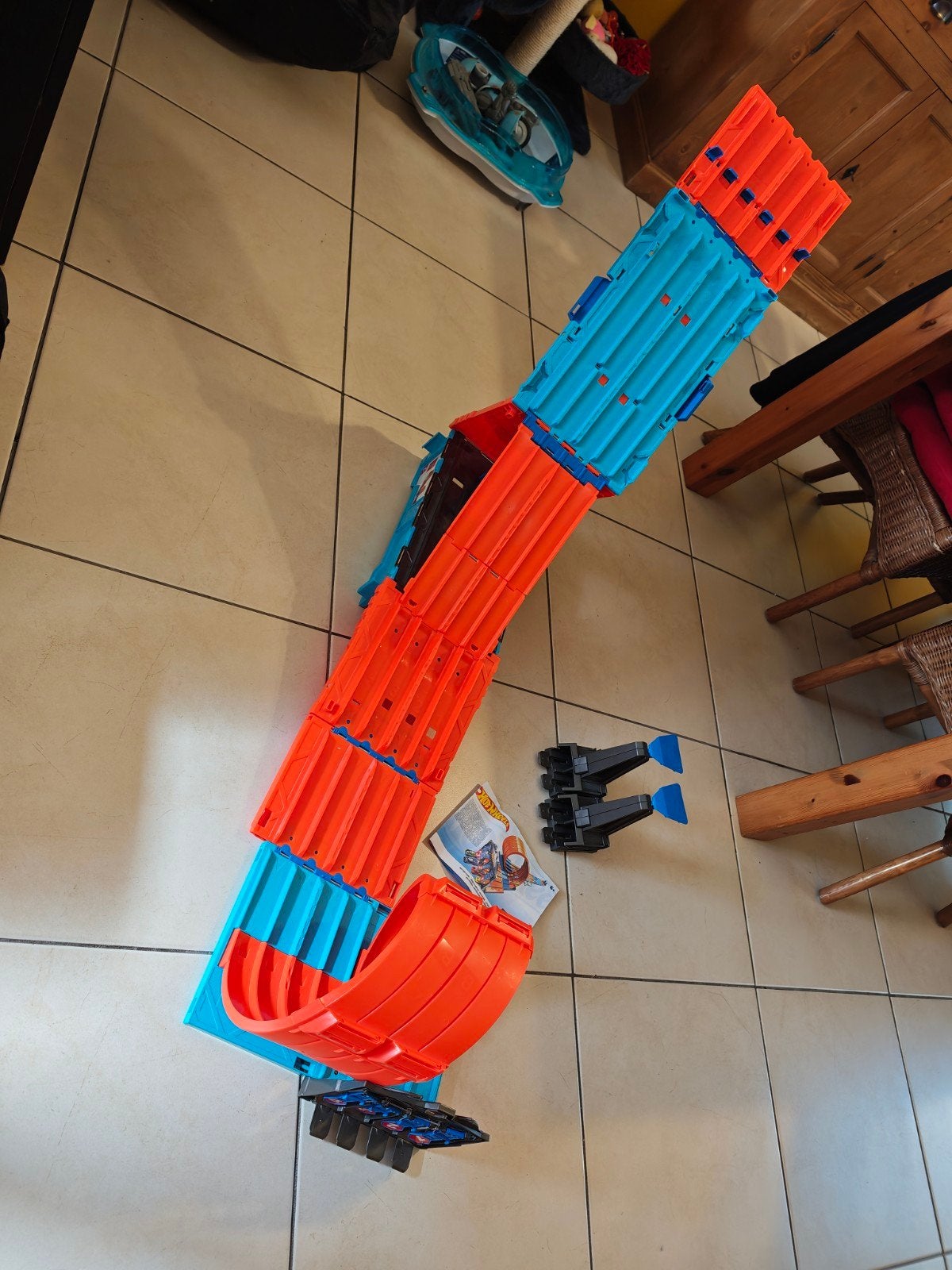 Hot Wheels XL track builder - koffer, Ophalen, Zelf te bouwen, Hot Wheels, Handmatig