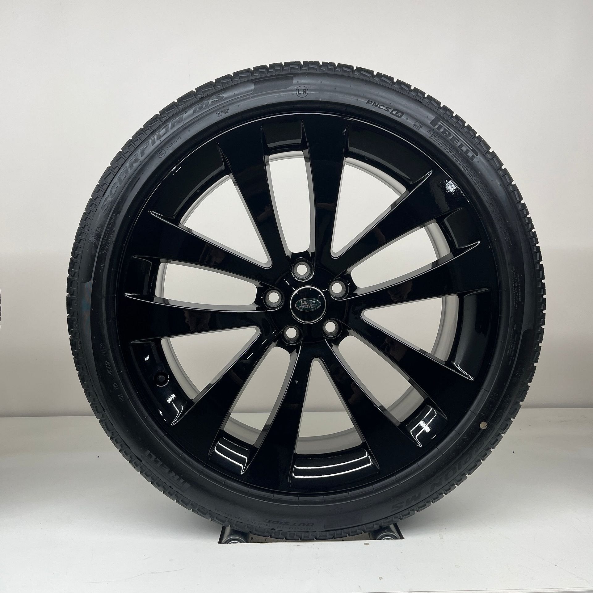 Land Rover Range Rover (sport) - 23 inch - zomerbanden, Gebruikt, 285 mm, Banden en Velgen, Overige maten