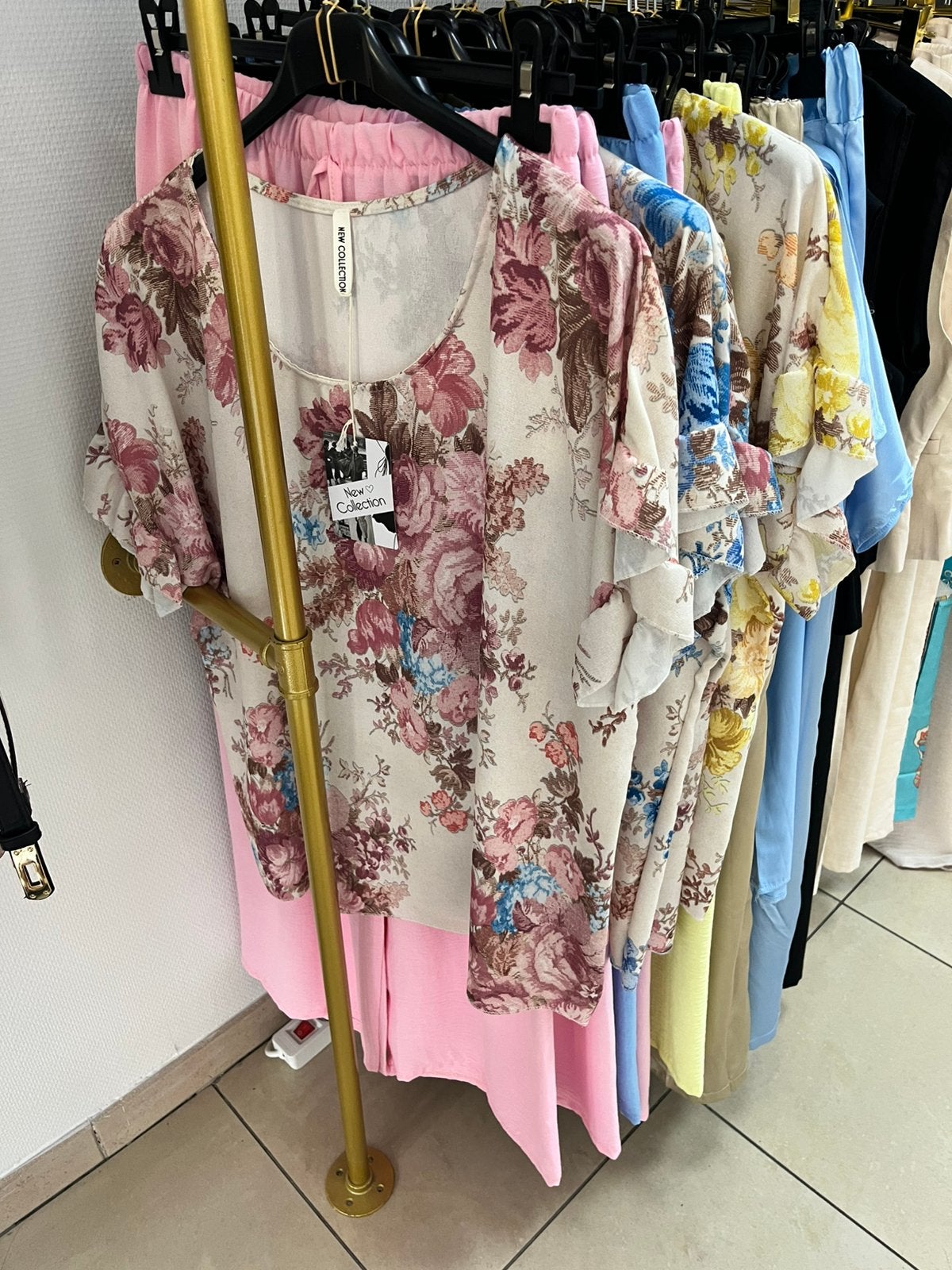 Vêtement en gros, Vêtements | Femmes, Enlèvement, Neuf