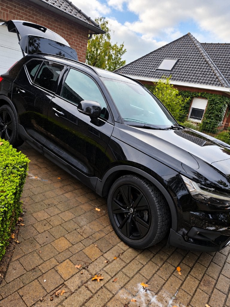 Volvo XC40 Hybride T5 recharge, Auto's, Dealer onderhouden, 1800 kg, 5 zetels, 3 cilinders