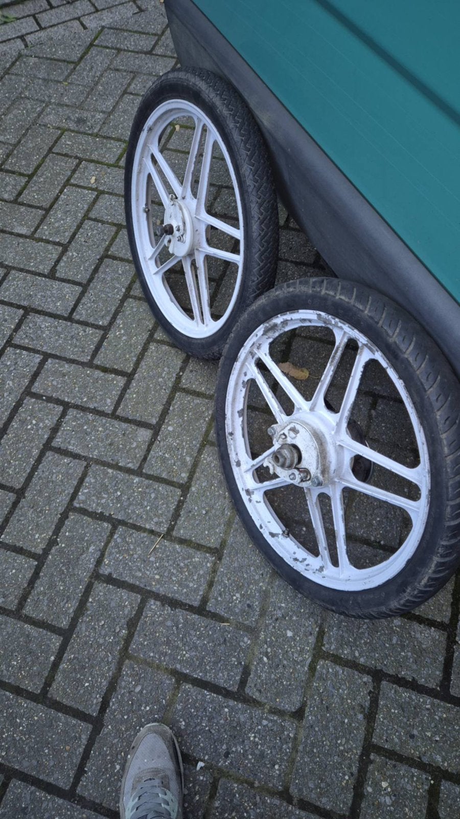 Honda camino gietwielen, Ophalen