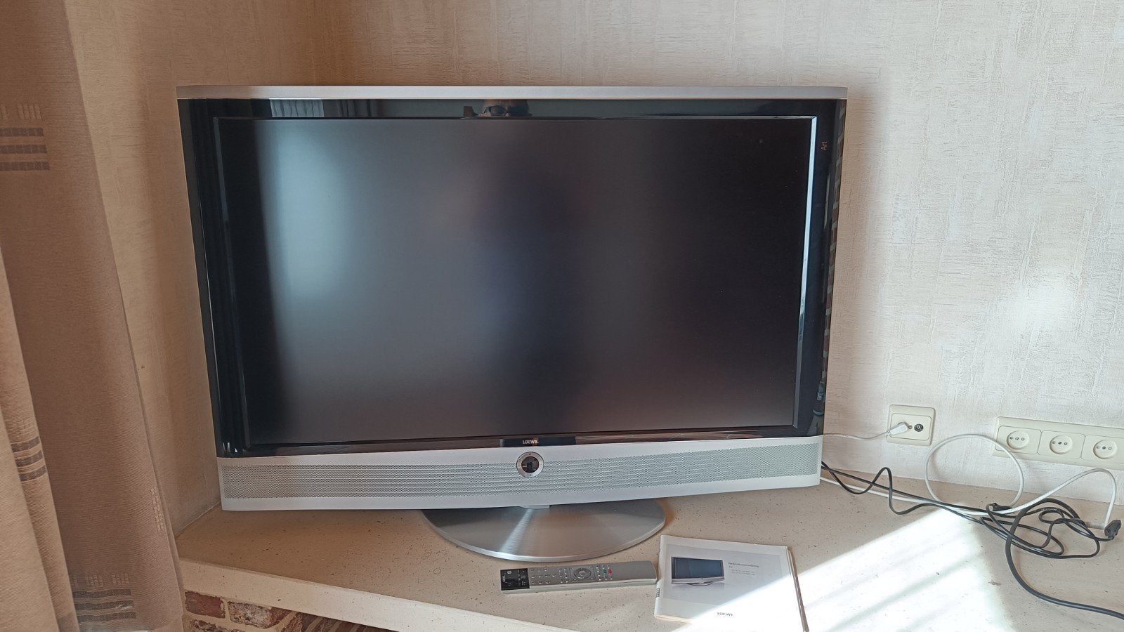 Loewe art 42 sl HD+ 100 Hertz tv, Ophalen