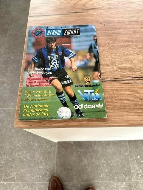 Blauw zwart magazine 1996 Dirk Medved, Gebruikt, Info@bloouzw.vc, Ophalen of Verzenden, Club Brugge