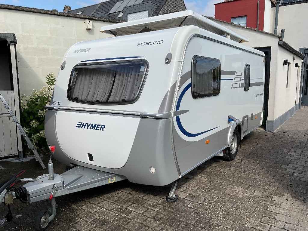 Eriba feeling 425, Caravanes & Camping, Caravanes, Particulier, jusqu'à 4, 750 - 1000 kg, Siège standard, Eriba, Lit fixe, 5 à 6 mètres