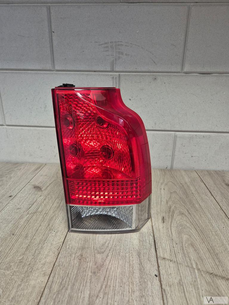 Achterlicht rechts voor Volvo V70 2004 tot 2007 LED facelift, -, -, -, Enlèvement ou Envoi