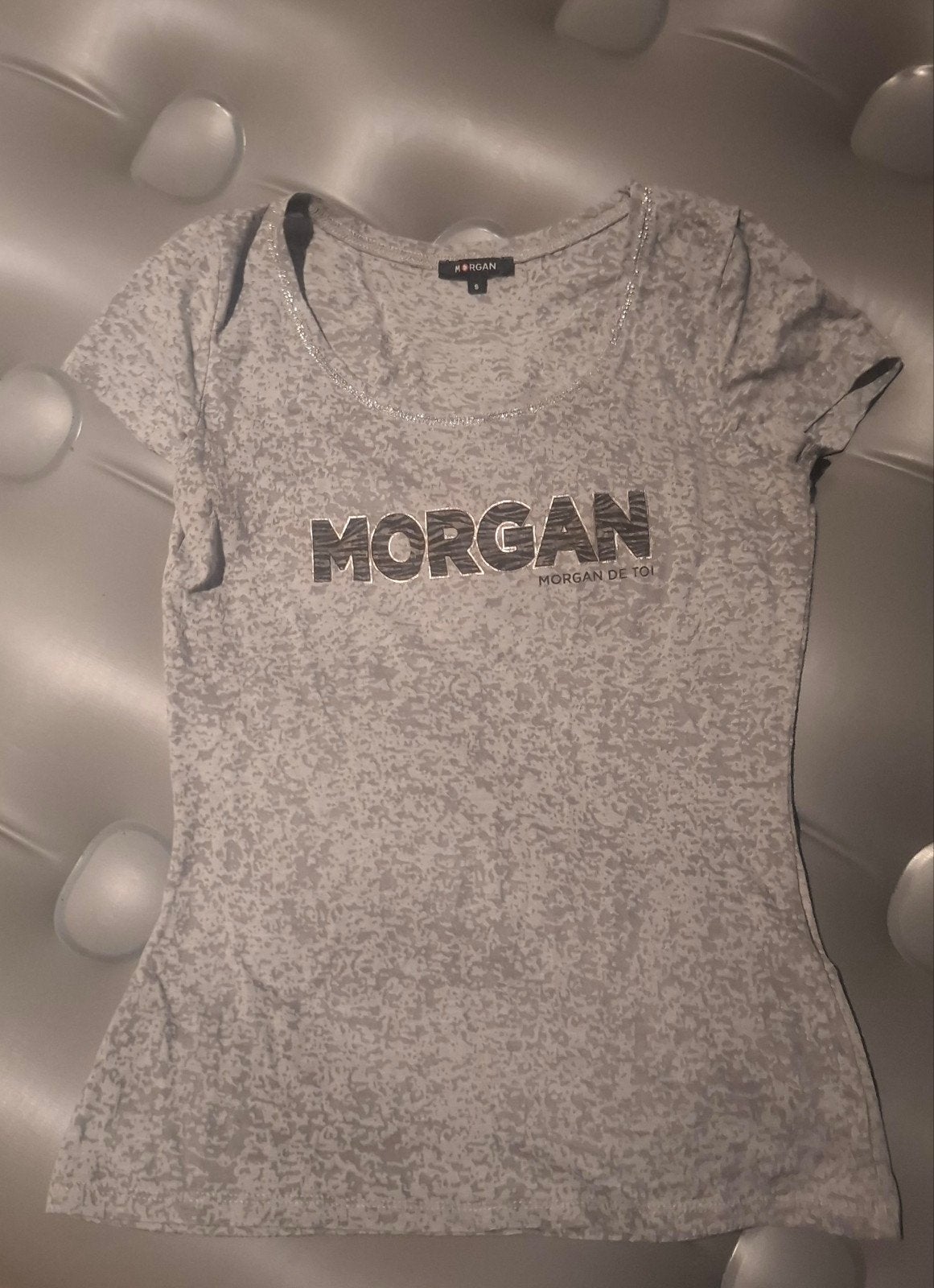 T-shirt gris Morgan - Taille S neuf
Neuf sans étiquette, Morgan, Enlèvement ou Envoi, Neuf