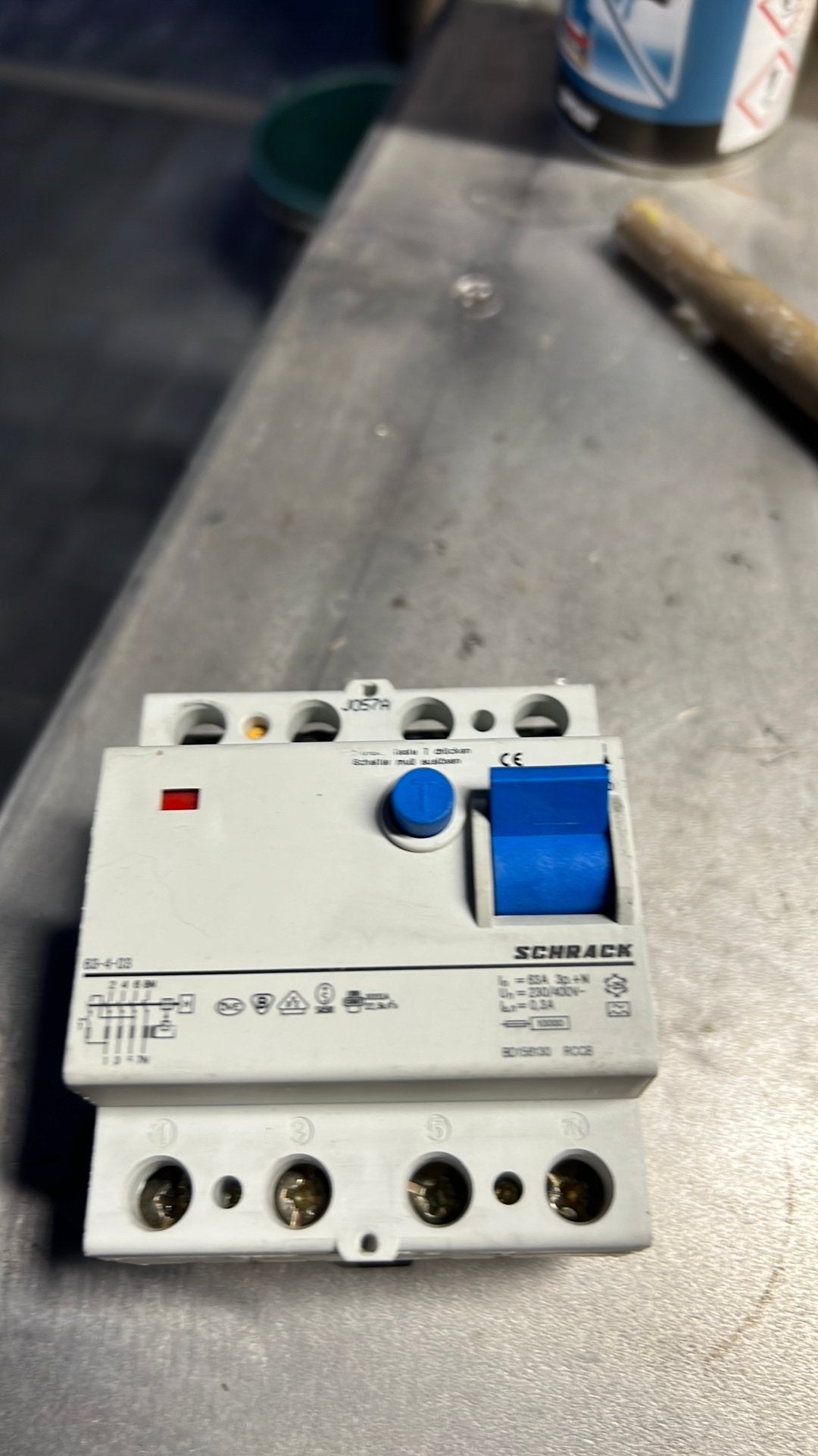 Aardlekschakelaar 4polig 63 amp 300 mA, Doe-het-zelf en Bouw, Ophalen, Zo goed als nieuw, Aardlekautomaat